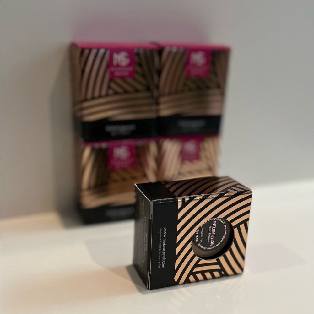 NEW Makeup Geek Intermission Foiled Pigment